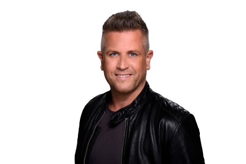Arjon Oostrom Burolivemuziek.nl